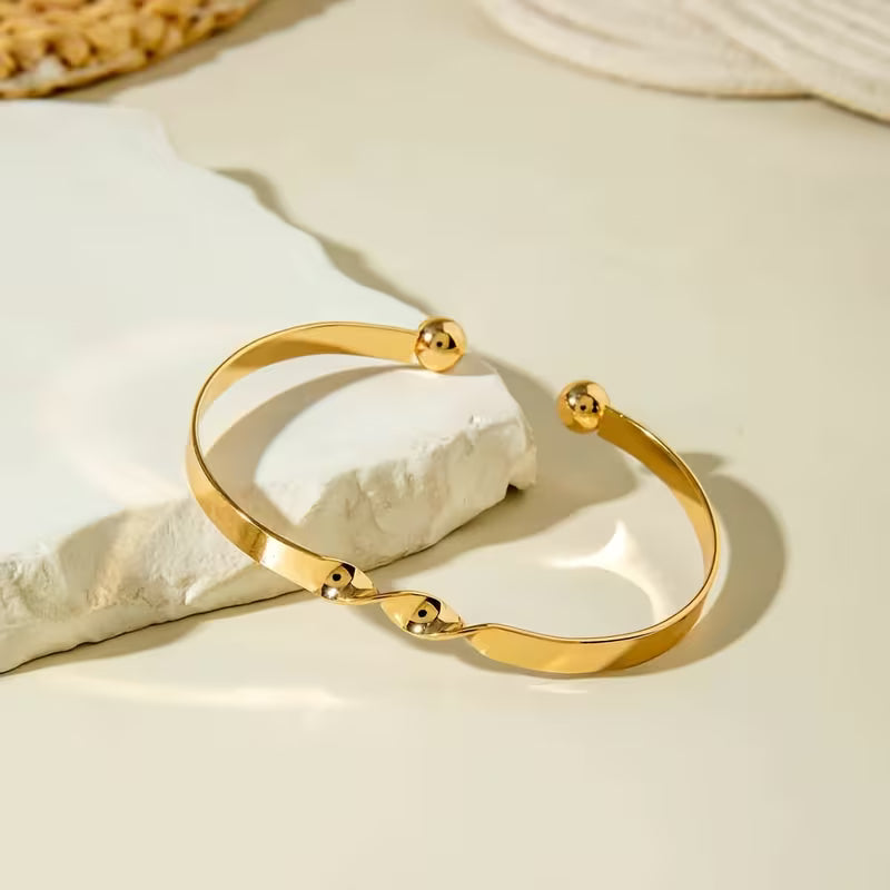 Aurea Knot Vintage Open Bangle Set