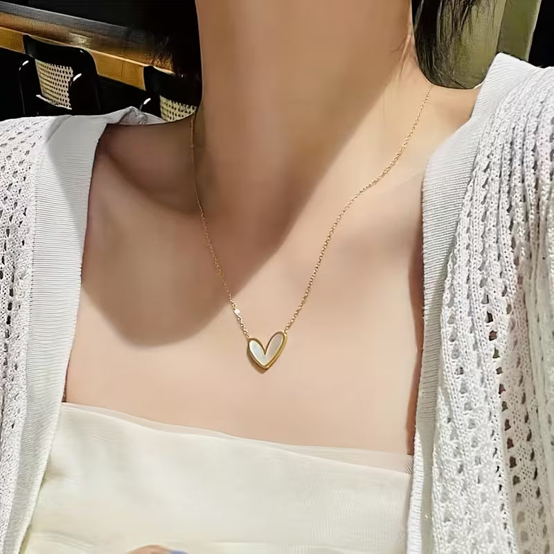 Lumi Heart Pearl Necklace