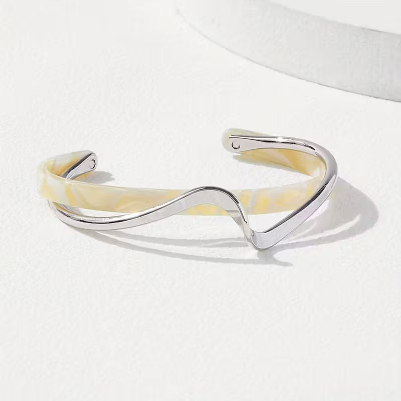 Aurelia Wave Gold Cuff